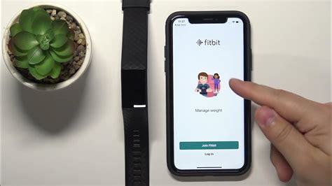 Can Fitbit watches pair with iPhone?