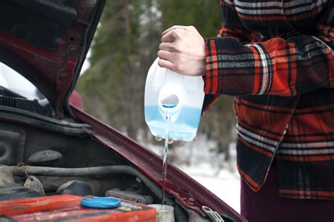 Can I add 91% isopropyl alcohol to windshield washer fluid to lower the freezing point?