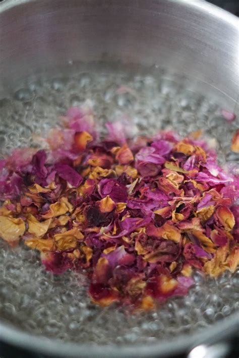 Can I boil rose petals?