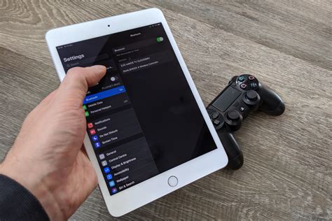 Can I connect controller to iPad?