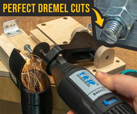 Can I cut cardboard with a Dremel?