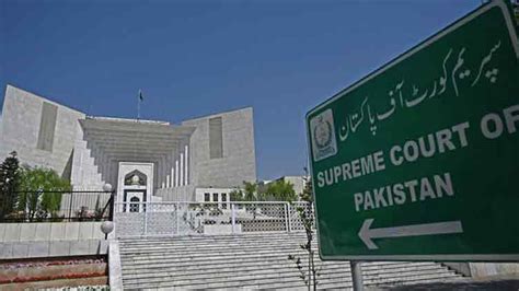 Can I fight my own case in court in Pakistan?