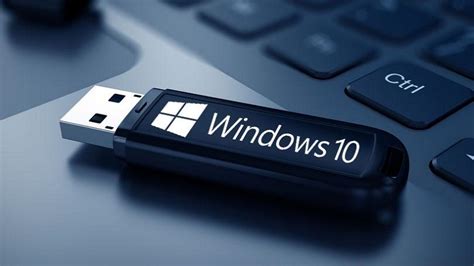 Can I install Windows 10 with a USB?