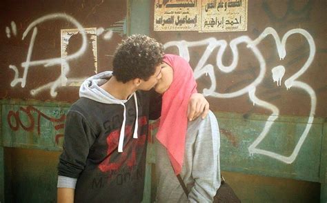 Can I kiss in public in Egypt?