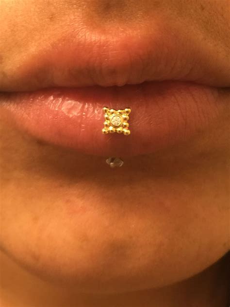Can I kiss with a new vertical labret?