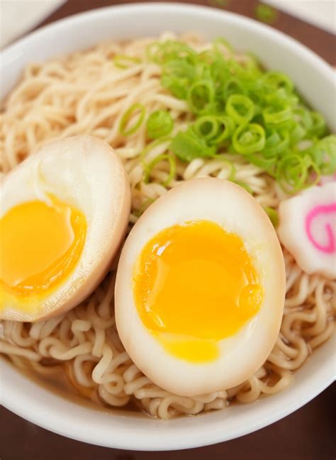 Can I microwave an egg in ramen?