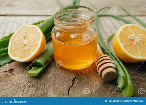 Can I mix honey with aloe vera?