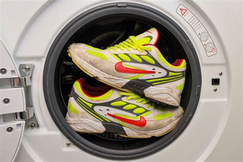 Can I put Nike shoes in the washing machine?