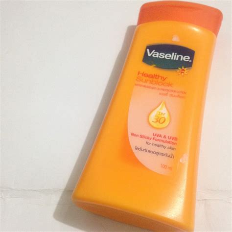 Can I put Vaseline over sunscreen?