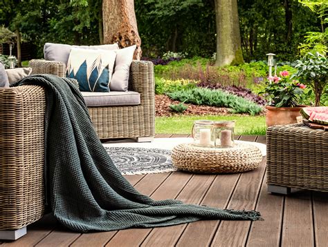 Can I put a rug on composite decking?