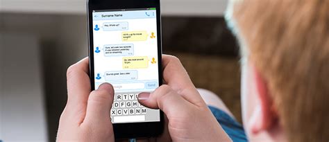 Can I read my child's texts with Family Link?