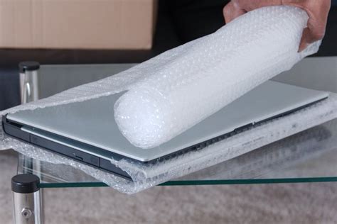 Can I ship a laptop in bubble wrap?