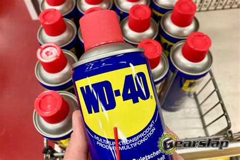 Can I spray wd40 on my brakes to stop squeaking?