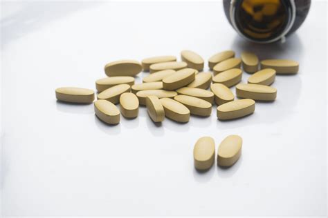 Can I take vitamins instead of antidepressants?