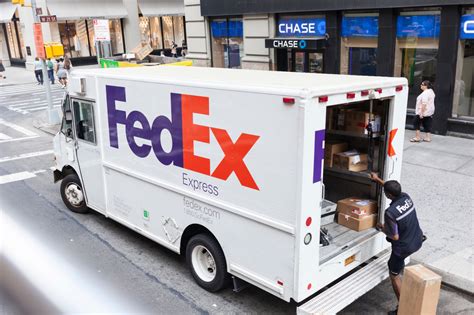 Can I use FedEx box for UPS?