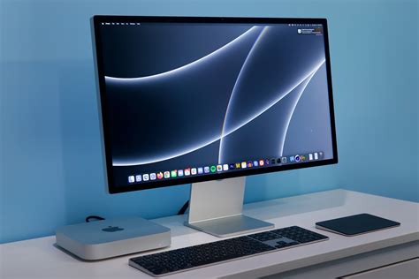 Can I use a non Apple monitor with my Mac?