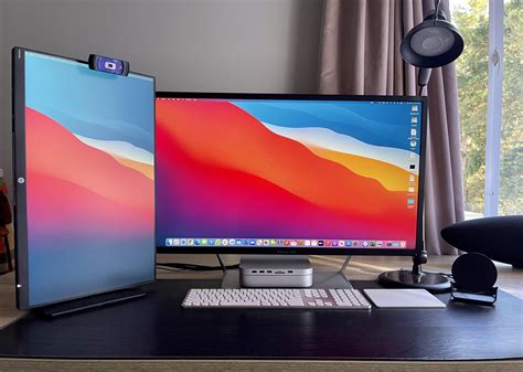 Can I use a regular monitor for Mac Mini?