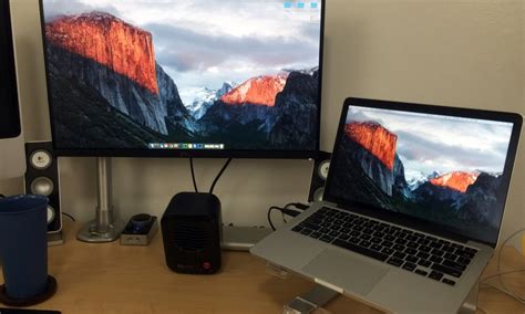 Can I use another MacBook as a second monitor?
