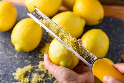 Can I use lemon extract instead of lemon zest?