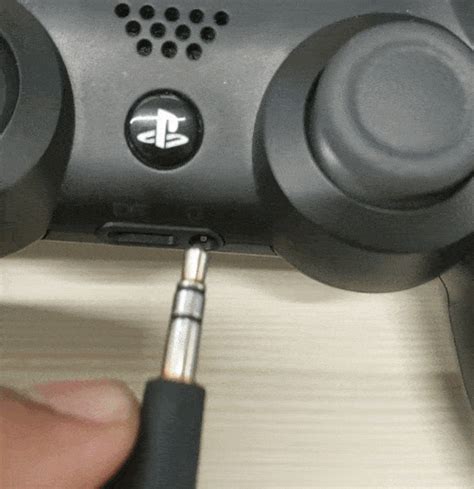 Can I use my iPhone headphones on PS4?