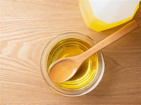Can I use vegetable oil on wood?