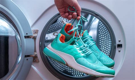 Can I wash sneakers at 60 degrees?