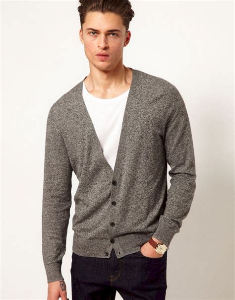 Can I wear a T shirt with a cardigan?