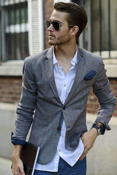 Can I wear a shirt untucked with a blazer?