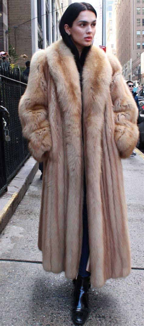 Can I wear fur coat in spring?