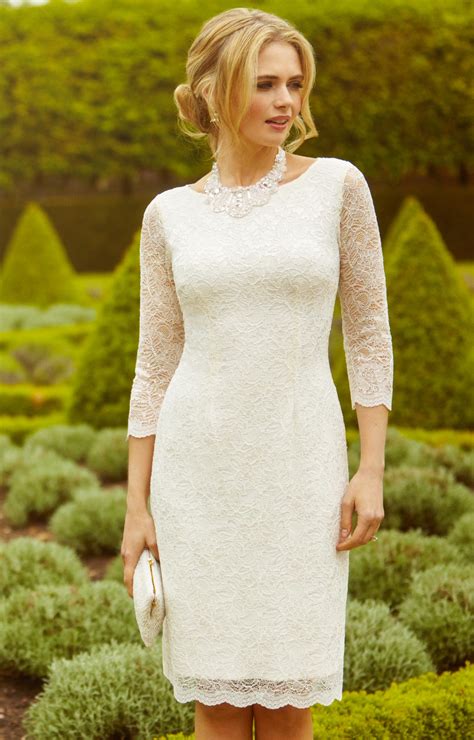 Can I wear ivory to a wedding?