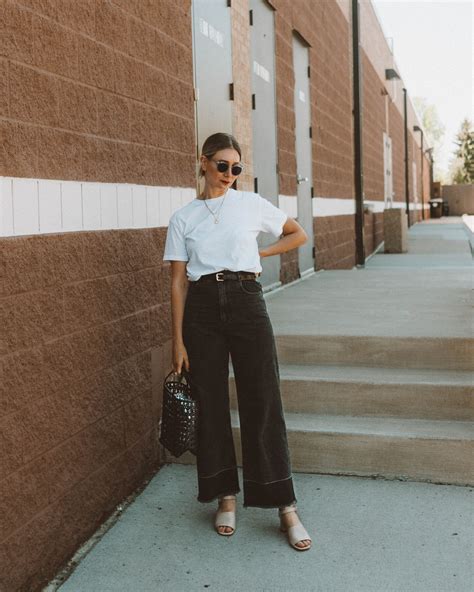 Can I wear white sneakers with wide-leg pants?