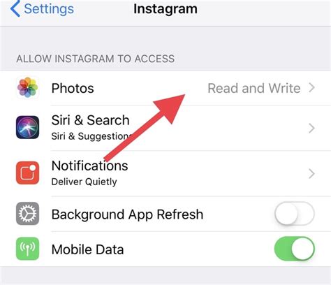 Can Instagram access my camera roll?