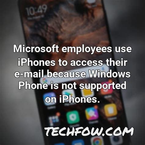 Can Microsoft employees have iPhones?
