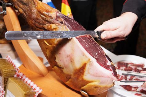 Can Muslims eat Iberico pork?