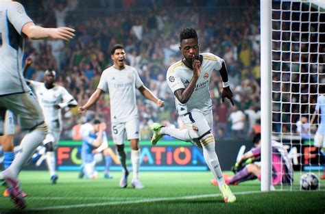 Can PS4 and PC play FIFA 24 together?