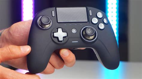 Can PS5 use third-party controller?