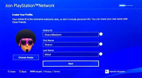 Can PSN family members play online?