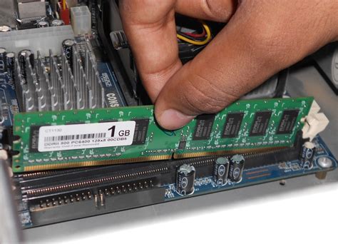 Can RAM slots get damaged?