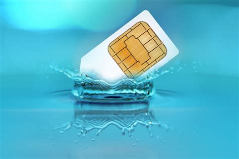 Can SIM cards store data?