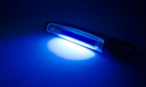 Can UV lights be blue?
