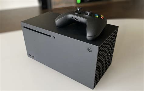 Can Xbox series XS play with Xbox One?