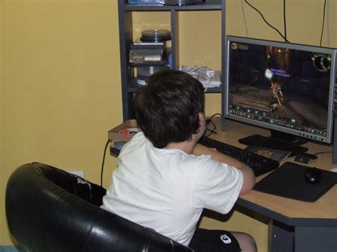 Can a 10 year old play WoW?