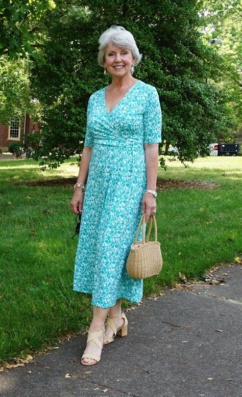 Can a 60 year old wear a maxi dress?