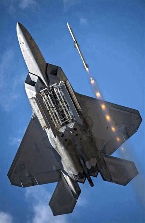 Can a F-22 outrun a missile?