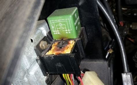 Can a bad relay cause a fuse to burn?