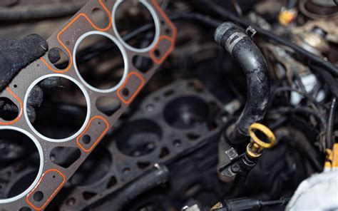 Can a bad valve cover gasket cause loss of power?