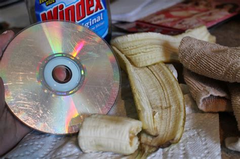 Can a banana fix a scratched disc?
