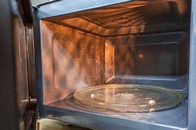 Can a dirty microwave spark?