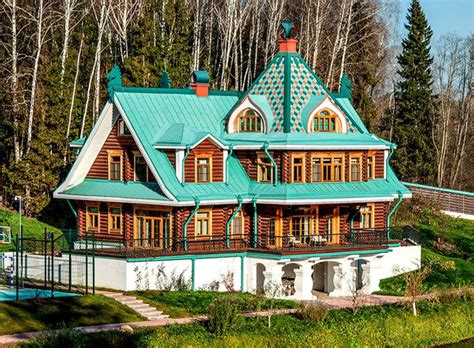 Can a foreigner buy a house in Russia?