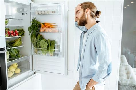 Can a fridge stop working then start again?
